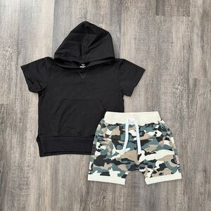 Black Short-Sleeve Hoodie & Camo Drawstring Shorts Set
